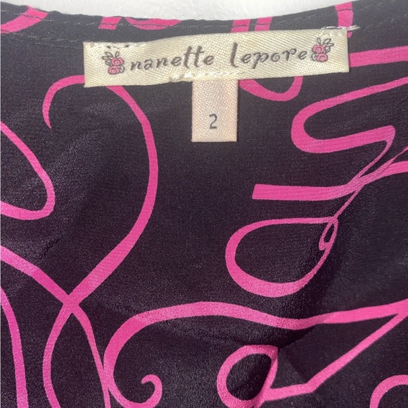 Nanette Lepore side zip printed wrap blouse. Size 2 $60 - Picture 3 of 4